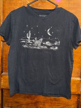 Fifth Sun Black Tee with White Desert Wolf Graphic